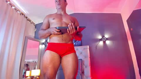 Snapshot of herculeswheeler chatting on January 18, 2025, 6:53 pm Hercules online show from January 18, 2025, 6:53 pm