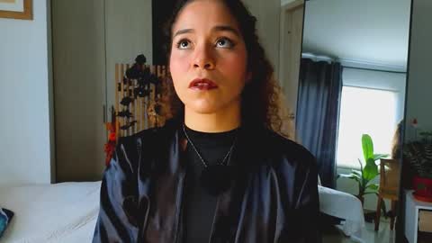 hercyqueen online show from February 22, 2026, 7:34 pm