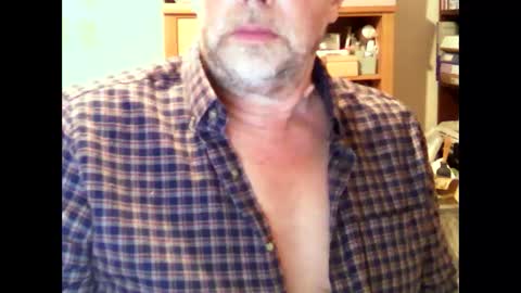 Snapshot of hereford66 chatting on December 14, 2024, 8:34 am hereford66 online show from December 14, 2024, 8:34 am