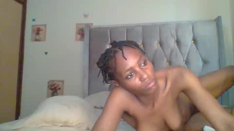 Miah  Jay online show from April 6, 2026, 4:46 am