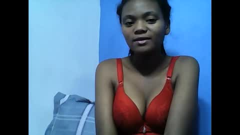 herisse01 online show from May 5, 2026, 6:49 pm
