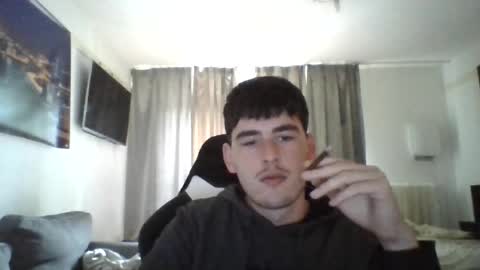 Snapshot of hernuskriel chatting on June 13, 2026, 3:32 pm hernuskriel online show from June 13, 2026, 3:32 pm