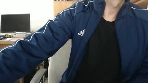 Snapshot of hero0111 chatting on September 9, 2025, 10:26 am hero0111 online show from September 9, 2025, 10:26 am