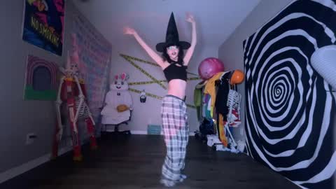 Snapshot of hexivu chatting on October 19, 2025, 6:47 am salem online show from October 19, 2025, 6:47 am