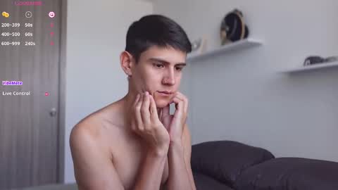 hey_cesard online show from February 12, 2025, 2:43 pm