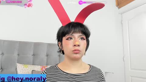 Snapshot of hey_noraly chatting on January 17, 2025, 1:24 pm Noraly online show from January 17, 2025, 1:24 pm