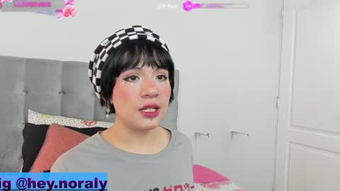 Snapshot of hey_noraly chatting on January 22, 2025, 1:21 pm Noraly online show from January 22, 2025, 1:21 pm