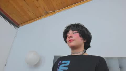 Snapshot of hey_noraly chatting on February 10, 2025, 10:53 am Noraly online show from February 10, 2025, 10:53 am