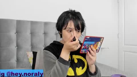 Snapshot of hey_noraly chatting on February 23, 2025, 4:28 am Noraly online show from February 23, 2025, 4:28 am