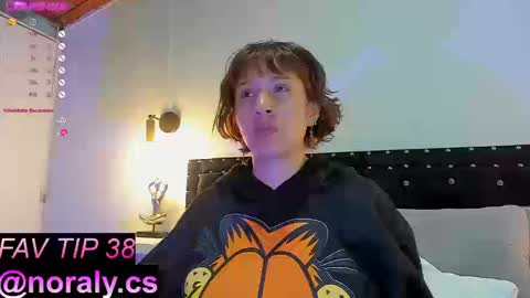 Snapshot of hey_noraly chatting on September 12, 2025, 4:45 am Noraly online show from September 12, 2025, 4:45 am