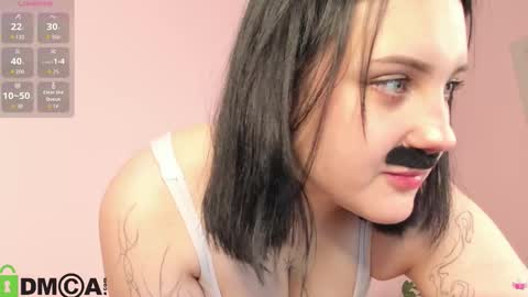 Snapshot of hey_tessa chatting on November 9, 2025, 11:08 am Tessa online show from November 9, 2025, 11:08 am