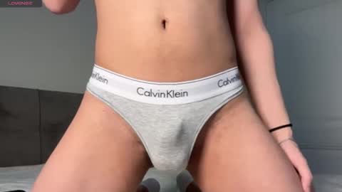 Snapshot of heyalena chatting on February 5, 2026, 7:24 am heyalena online show from February 5, 2026, 7:24 am