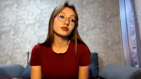 Snapshot of heytomato chatting on October 10, 2025, 10:14 am Im Alice since birth online show from October 10, 2025, 10:14 am