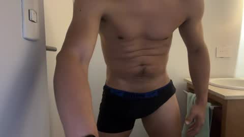 hhernan1 online show from June 16, 2026, 3:42 am
