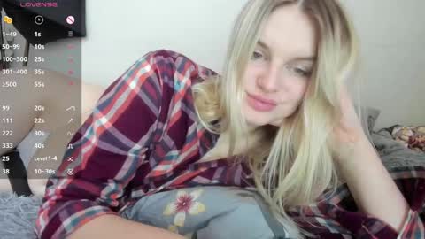 Snapshot of hi_i_am_ana chatting on January 19, 2025, 8:39 am Ana online show from January 19, 2025, 8:39 am