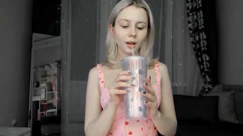 Snapshot of hi_popsy chatting on December 1, 2025, 12:37 am Popsy Risha online show from December 1, 2025, 12:37 am