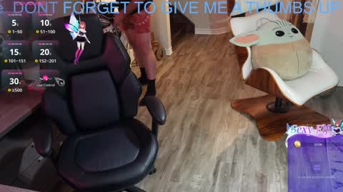 Snapshot of highclass92i chatting on December 26, 2024, 4:10 am High4This online show from December 26, 2024, 4:10 am