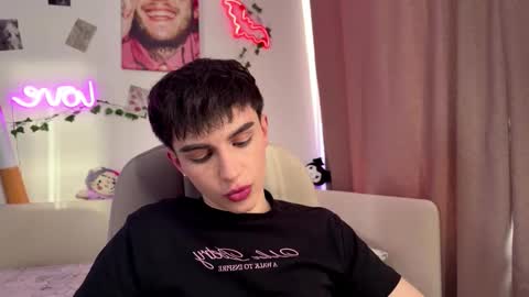 twinkvadusha online show from March 7, 2026, 1:41 pm