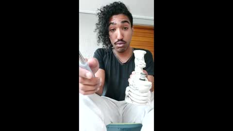 hikarascastle online show from April 4, 2026, 4:15 pm