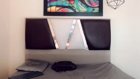 Hilary Avilan online show from March 18, 2026, 7:17 pm