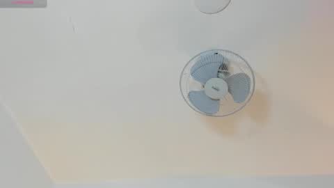 Snapshot of hilary_tailor chatting on January 16, 2026, 5:50 pm hilary_tailor online show from January 16, 2026, 5:50 pm