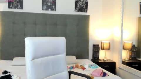 Snapshot of hilary_tailor chatting on February 3, 2026, 10:42 am hilary_tailor online show from February 3, 2026, 10:42 am