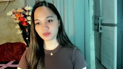 Snapshot of hilarymolly chatting on July 9, 2026, 8:35 pm hilarymolly online show from July 9, 2026, 8:35 pm