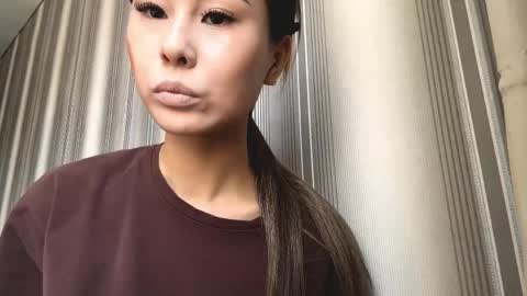 Snapshot of hilmavasudevan chatting on March 30, 2026, 8:15 am Lia online show from March 30, 2026, 8:15 am