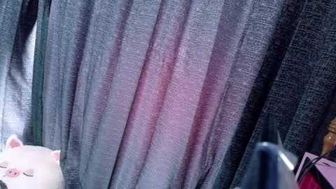 Inori Independent model online show from April 8, 2026, 6:52 pm