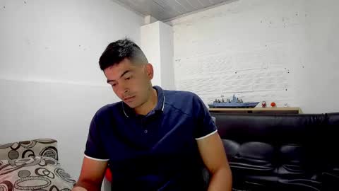 Snapshot of himoreno97 chatting on December 8, 2024, 7:11 pm Hi moreno online show from December 8, 2024, 7:11 pm