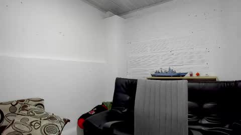 Snapshot of himoreno97 chatting on December 8, 2024, 10:14 pm Hi moreno online show from December 8, 2024, 10:14 pm