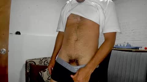 Snapshot of himoreno97 chatting on January 27, 2025, 11:11 pm Hi moreno online show from January 27, 2025, 11:11 pm