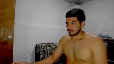 Snapshot of himoreno97 chatting on February 25, 2025, 12:58 am Hi moreno online show from February 25, 2025, 12:58 am