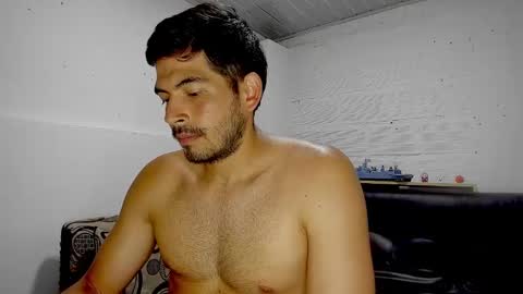 Snapshot of himoreno97 chatting on February 25, 2025, 9:35 pm Hi moreno online show from February 25, 2025, 9:35 pm