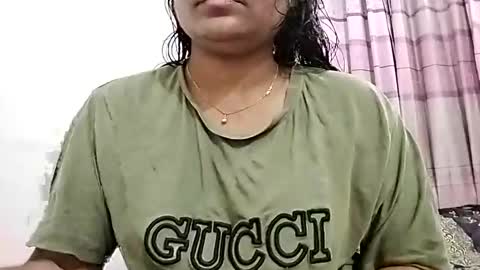 himuhimu22 online show from February 8, 2026, 4:21 pm