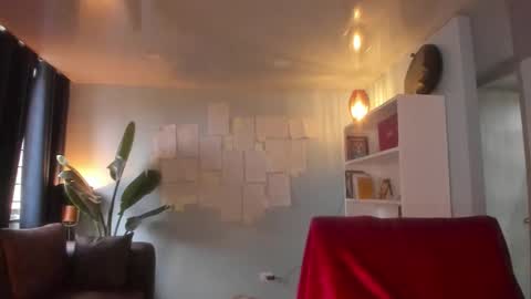 Hinnata online show from September 18, 2025, 1:24 pm