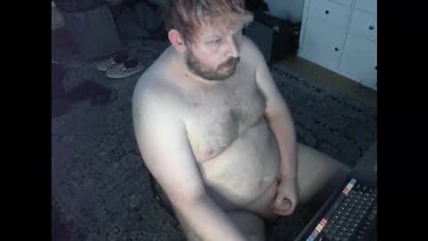 Snapshot of hipguy91 chatting on October 29, 2025, 9:05 pm hipguy91 online show from October 29, 2025, 9:05 pm