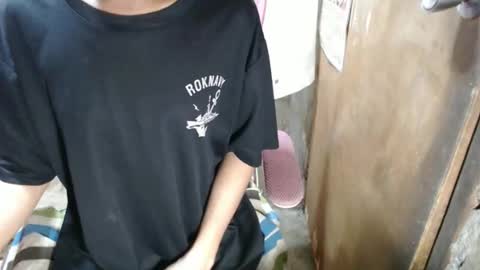 Snapshot of hippie_cloudbrah chatting on November 6, 2025, 4:57 am hippie_cloudbrah online show from November 6, 2025, 4:57 am