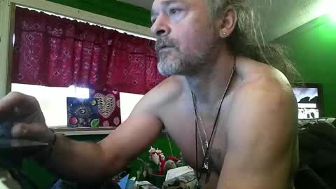 hippiedad333 online show from February 21, 2026, 2:40 pm