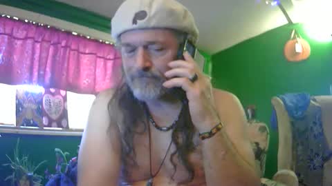 hippiedad333 online show from June 1, 2026, 10:00 pm