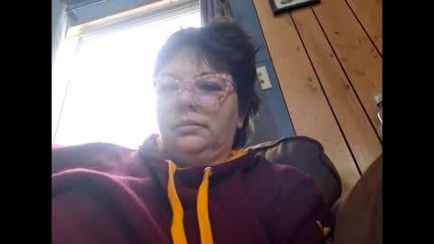 Snapshot of hippihope420 chatting on February 11, 2025, 3:18 pm Bella online show from February 11, 2025, 3:18 pm