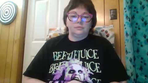 Snapshot of hippihope420 chatting on February 17, 2025, 6:42 am Bella online show from February 17, 2025, 6:42 am