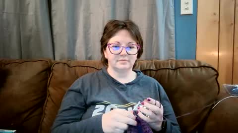 Snapshot of hippihope420 chatting on February 20, 2025, 11:10 pm Bella online show from February 20, 2025, 11:10 pm