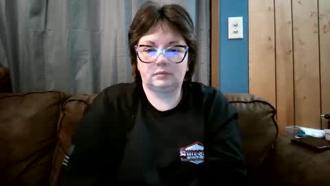 Snapshot of hippihope420 chatting on February 25, 2025, 5:30 am Bella online show from February 25, 2025, 5:30 am