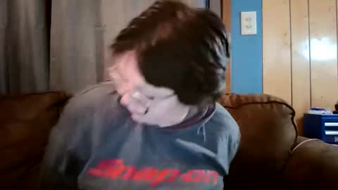 Snapshot of hippihope420 chatting on February 27, 2025, 4:31 am Bella online show from February 27, 2025, 4:31 am