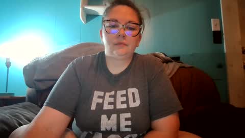 Snapshot of hippihope420 chatting on September 11, 2025, 3:17 am Bella online show from September 11, 2025, 3:17 am