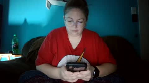 Snapshot of hippihope420 chatting on September 20, 2025, 9:43 am Bella online show from September 20, 2025, 9:43 am