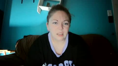 Snapshot of hippihope420 chatting on September 23, 2025, 11:57 am Bella online show from September 23, 2025, 11:57 am