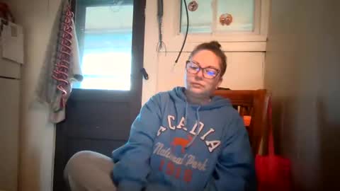 Snapshot of hippihope420 chatting on October 17, 2025, 12:08 pm Bella online show from October 17, 2025, 12:08 pm