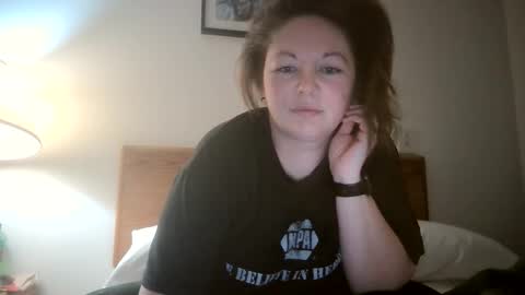 Snapshot of hippihope420 chatting on January 13, 2026, 5:57 am Bella online show from January 13, 2026, 5:57 am